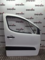BERLINGO / PARTNER DRIVER SIDE FRONT DOOR BANQUISE WHITE EWP 2009 TO 2018 .
