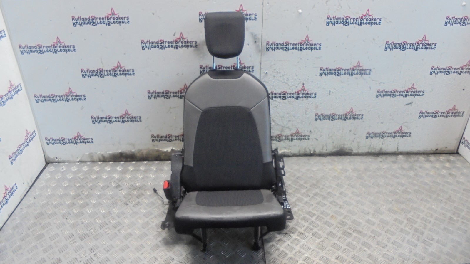 CITROEN-C4-GRAND-PICASSO-PASSENGER-SIDE-3RD-ROW-SEAT-ONDULICE-LEATHER-TRIM-8M-147026848990 CITROEN C4 GRAND PICASSO PASSENGER SIDE 3RD ROW SEAT ONDULICE LEATHER TRIM "8M" - Image 1