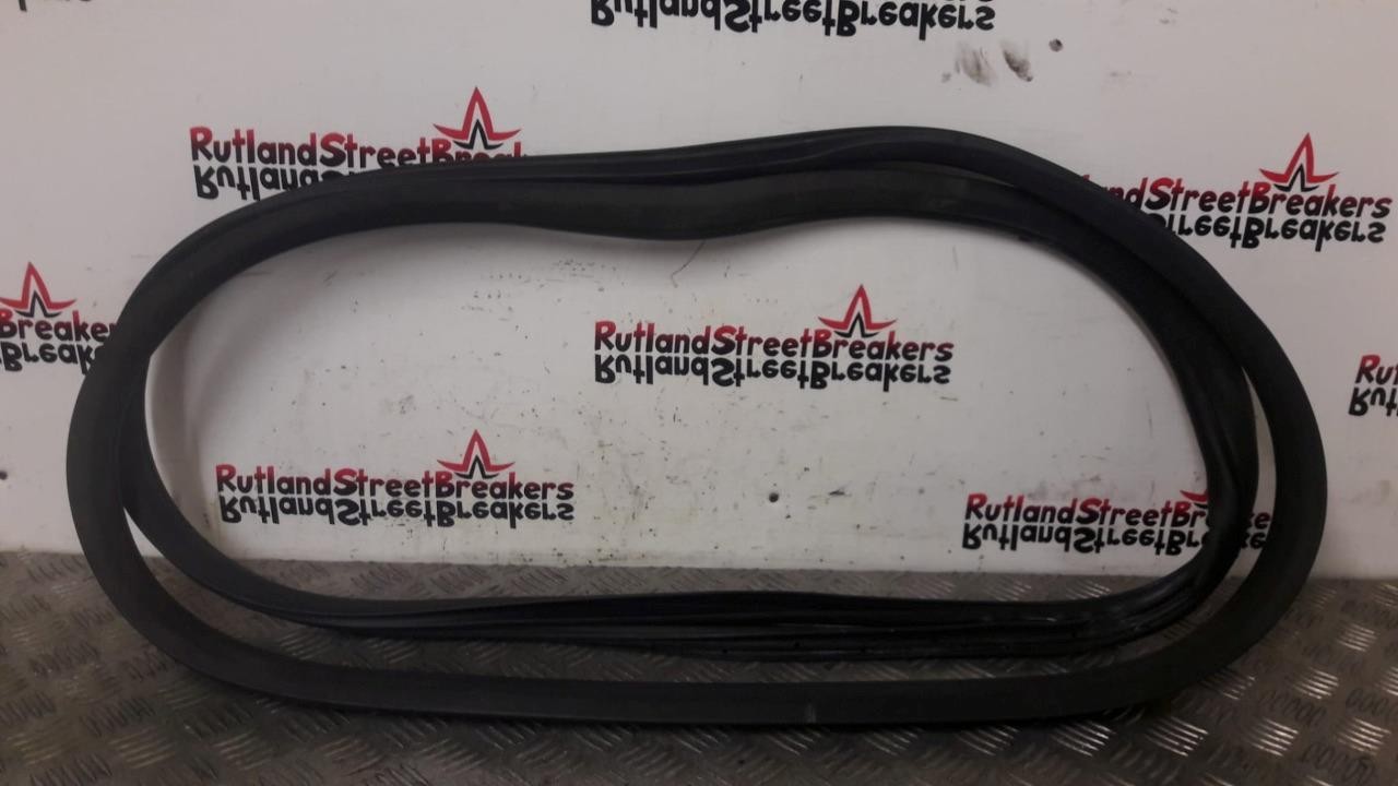 FORD-TRANSIT-CONNECT-DRIVER-SIDE-FRONT-RIGHT-RUBBER-DOOR-SEAL-2014-TO-2021-146500070030 FORD TRANSIT CONNECT DRIVER SIDE FRONT RIGHT RUBBER DOOR SEAL 2014 TO 2021 - Image 1