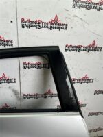 RENAULT CLIO MK4 DRIVER SIDE REAR DOOR IN SILVER TED69 2013 TO 2019 - Image 6