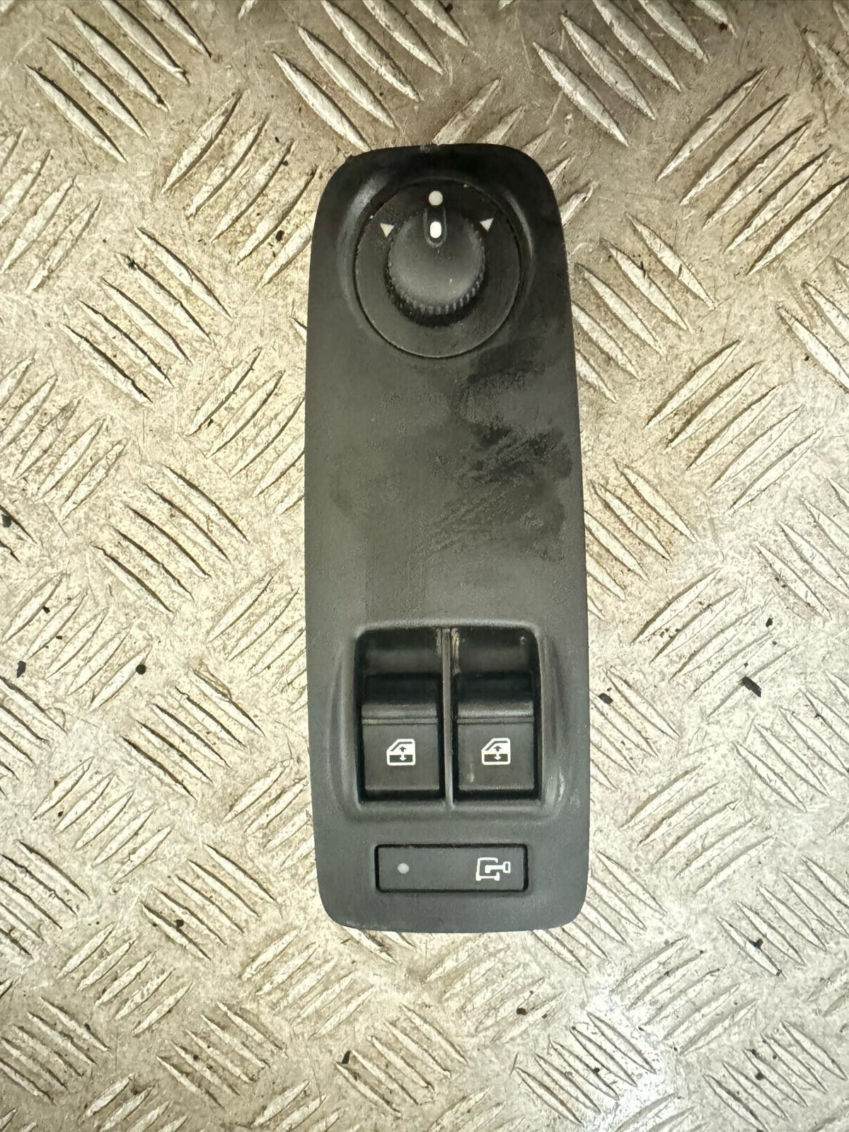 RELAY-BOXER-MOVANO-DUCATO-DRIVER-SIDE-WINDOW-SWITCH-07356915110-2020-2024-145625558281 RELAY / BOXER / MOVANO DUCATO DRIVER SIDE WINDOW SWITCH 07356915110 2020 - 2024 - Image 1