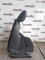 RENAULT TRAFIC / VAUXHALL VIVARO DRIVER SIDE FRONT SEAT BLACK CLOTH 2014 TO 2019 - Image 8
