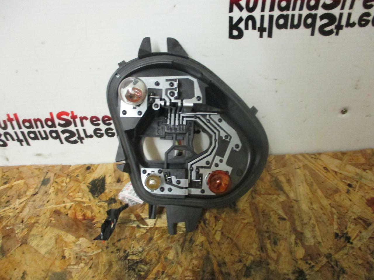 PEUGEOT-208-OFFSIDE-DRIVER-SIDE-REAR-LIGHT-BULB-HOLDER-WITH-WIRES-2012-TO-2015-143134433102 PEUGEOT 208 OFFSIDE DRIVER SIDE REAR LIGHT BULB HOLDER WITH WIRES 2012 TO 2015 - Image 1