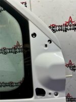 RELAY / BOXER DRIVER SIDE FRONT DOOR IN ICY WHITE EPR 2021 TO 2024 - Image 5