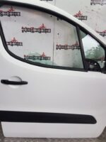 CITROEN BERLINGO / PEUGEOT PARTNER DRIVER SIDE FRONT DOOR WHITE 2009 TO 2018 - Image 3