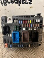 PEUGEOT 308 UNDER BONNET FUSE BOX 9807091580 2014 TO 2021 - Image 6