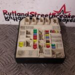 RENAULT MEGANE MK3 K4M858 UNDER BONNET FUSEBOX / BSM MODULE 284B68372R