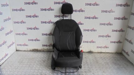 PEUGEOT 208 3 DOOR FRONT DRIVER SIDE SEAT IN BLACK / GREY CLOTH 2012 TO 2018
