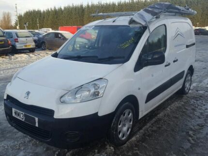 PEUGEOT PARTNER FACE LIFT BREAKING SET OF FOUR WHEEL BOLTS 2013 - 2016