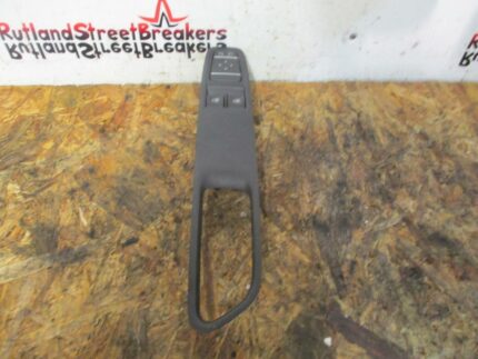 RENAULT CLIO MK4 DRIVER SIDE FRONT WINDOW SWITCH 255700068R 2013 TO 2019