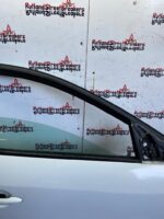 RENAULT MEGANE MK3 ESTATE DRIVER SIDE FRONT DOOR IN WHITE OV369 2009 TO 2016 - Image 6