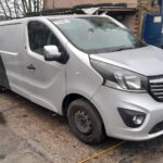 TRAFIC / VIVARO IN SILVER BREAKING SET OF WHEEL BOLTS 2014 TO 2019