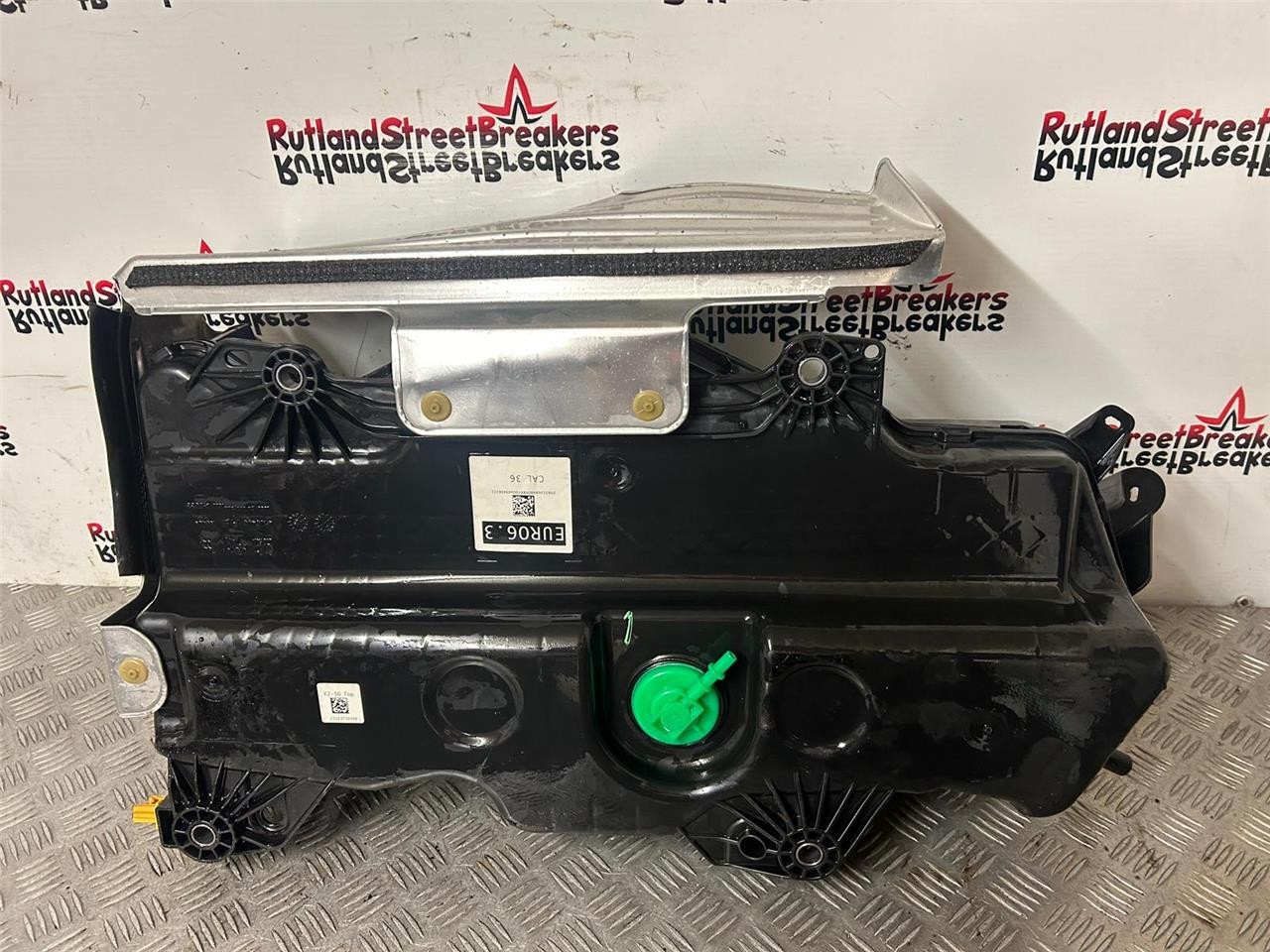 BOXER-RELAY-22-DW12-AD-BLUE-ADDITIVE-DOSING-TANK-2020-TO-2024-9813168480-146482882515 BOXER / RELAY 2.2 DW12 AD BLUE ADDITIVE DOSING TANK 2020 TO 2024, 9813168480 - Image 1