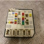 REANULT MEGANE MK 3 UNDERBONNET FUSEBOX / BSM MODULE 284B61871R