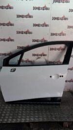 RENAULT CLIO MK4 PASSENGER SIDE FRONT DOOR IN WHITE OV369 2013 TO 2019