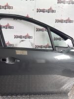 PEUGEOT 208 DRIVER SIDE FRONT DOOR – SHARK GREY (KTP) | 2012 to 2018 - Image 3