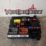 PEUGEOT / CITROEN UNDER BONNET FUSE BOX / BSM MODULE 9667199580 - Image 4