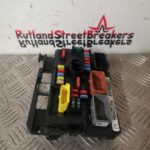 PEUGEOT / CITROEN UNDER BONNET FUSE BOX / BSM MODULE 9667199580 - Image 5
