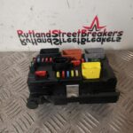 PEUGEOT / CITROEN UNDER BONNET FUSE BOX / BSM MODULE 9667199580 - Image 6