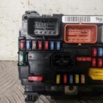 PEUGEOT / CITROEN UNDER BONNET FUSE BOX / BSM MODULE 9667199580 - Image 8