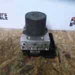 RENAULT CLIO MK 3 ABS PUMP AND ECU 0265234157 / 8200415220