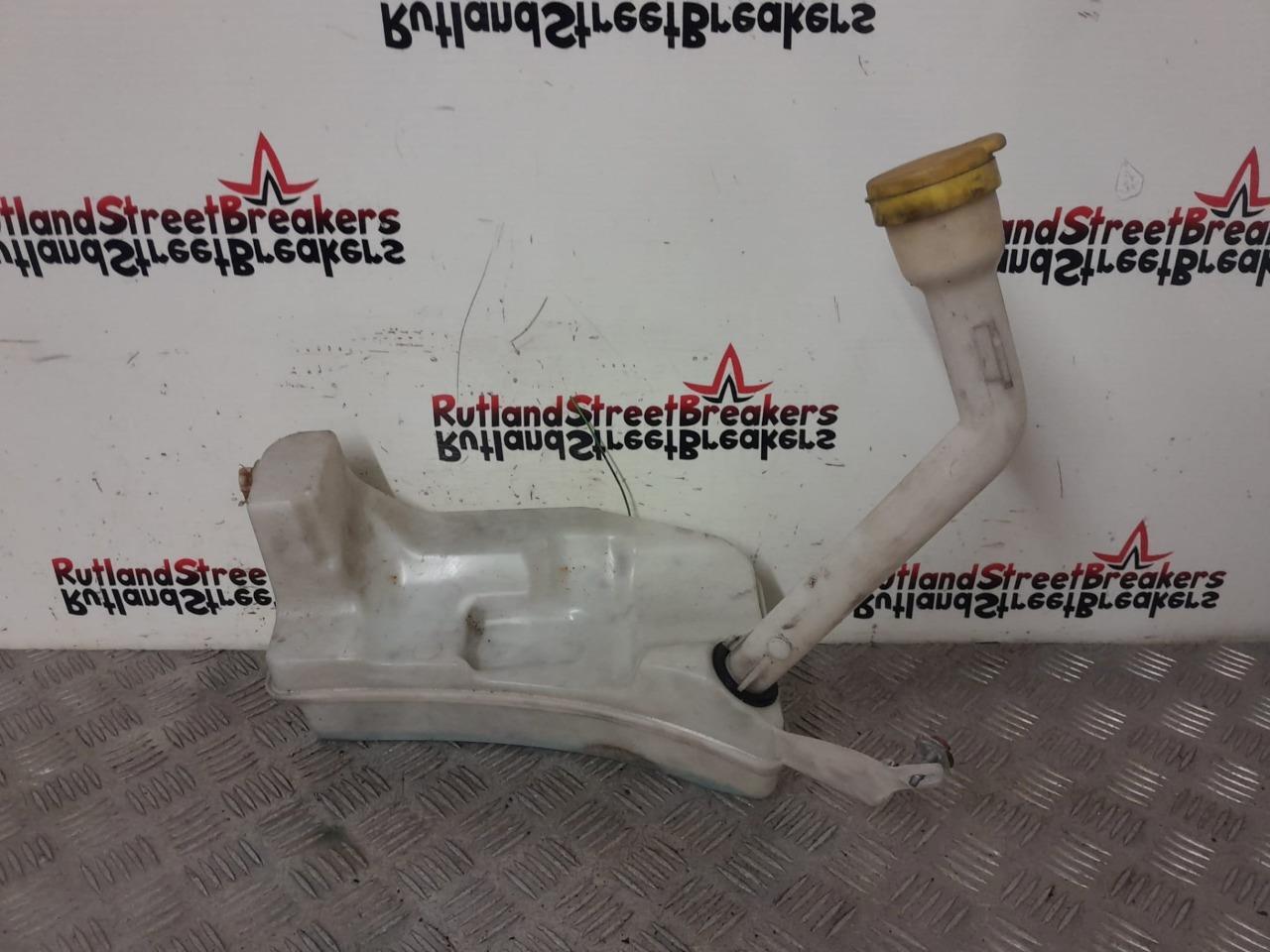 RENAULT-CLIO-MK4-2013-TO-2016-WINDSCREEN-WASHER-BOTTLE-PUMP-C2834-134814674236 RENAULT CLIO MK4 2013 TO 2016 WINDSCREEN WASHER BOTTLE & PUMP C2834 - Image 1