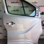 RENAULT TRAFIC / VAUXHALL VIVARO DRIVER SIDE FRONT DOOR IN SILVER 2014 TO 2019