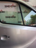 RENAULT TRAFIC / VAUXHALL VIVARO DRIVER SIDE FRONT DOOR IN SILVER 2014 TO 2019 - Image 5