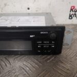 Renault Trafic / Vivaro Stereo Head Unit Radio USB AUX MP3 2014 to 2019 - Image 3