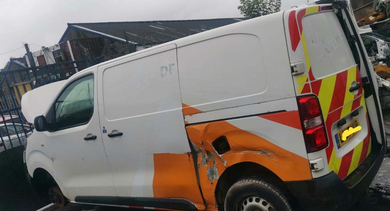 DISPATCH-EXPERT-IN-WHITE-EWP-BREAKING-SET-OF-WHEEL-BOLTS-2016-66-TO-2023-134673355457 DISPATCH / EXPERT IN WHITE EWP BREAKING SET OF WHEEL BOLTS 2016 / 66 TO 2023 - Image 1