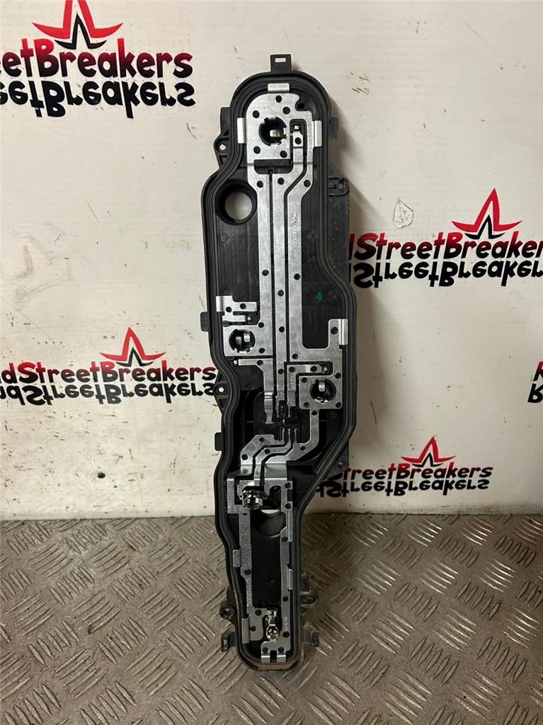 RELAY-BOXER-DUCATO-DRIVER-SIDE-REAR-BULB-HOLDER-WITH-PLUG-2014-2024-135975333577 RELAY / BOXER / DUCATO DRIVER SIDE REAR BULB HOLDER WITH PLUG 2014 - 2024 - Image 1