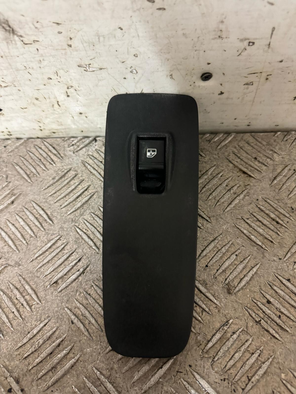 RELAY-BOXER-MOVANO-DUCATO-PASSENGER-SIDE-WINDOW-SWITCH-07356765190-2020-2024-145625578937 RELAY BOXER MOVANO DUCATO PASSENGER SIDE WINDOW SWITCH 07356765190 2020 - 2024 - Image 1