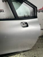 RENAULT CLIO MK4 DRIVER SIDE FRONT DOOR SILVER TED69 2013 TO 2019 - Image 11