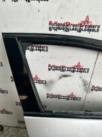 RENAULT CLIO MK4 DRIVER SIDE FRONT DOOR SILVER TED69 2013 TO 2019 - Image 14