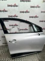 RENAULT CLIO MK4 DRIVER SIDE FRONT DOOR SILVER TED69 2013 TO 2019