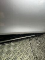 RENAULT CLIO MK4 DRIVER SIDE FRONT DOOR SILVER TED69 2013 TO 2019 - Image 3