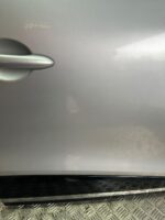 RENAULT CLIO MK4 DRIVER SIDE FRONT DOOR SILVER TED69 2013 TO 2019 - Image 8