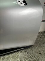 RENAULT CLIO MK4 DRIVER SIDE FRONT DOOR SILVER TED69 2013 TO 2019 - Image 10