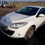 RENAULT MEGANE MK3 5 DOOR WHITE OV369 BREAKING SET OF WHEEL BOLTS