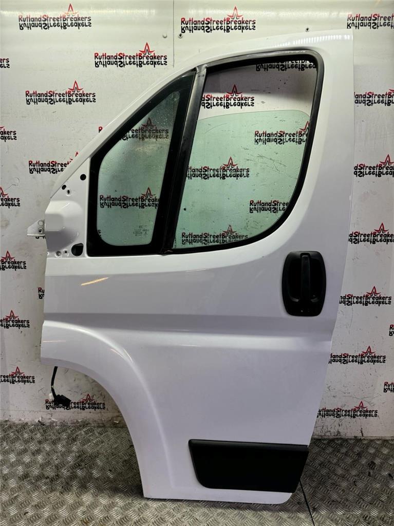 BOXER-RELAY-PASSENGER-SIDE-FRONT-DOOR-ICY-WHITE-EPR-2020-TO-2024-134945670328 BOXER / RELAY PASSENGER SIDE FRONT DOOR ICY WHITE EPR 2020 TO 2024 - Image 1