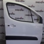 CITROEN BERLINGO PEUGEOT PARTNER DRIVER SIDE FRONT DOOR WHITE 2009 TO 2018 *V*