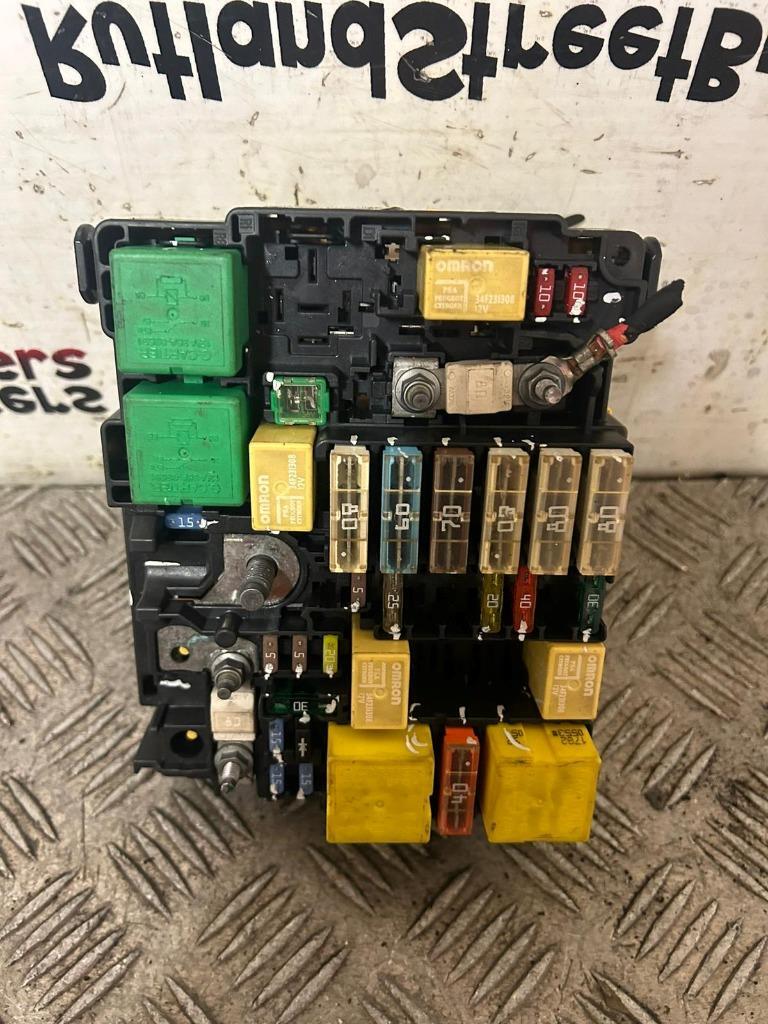 PEUGEOT-208-UNDER-BONNET-FUSE-BOX-BSM-9804846880-2012-TO-2018-USED-145547639278 PEUGEOT 208 UNDER BONNET FUSE BOX BSM 9804846880 2012 TO 2018 USED - Image 1