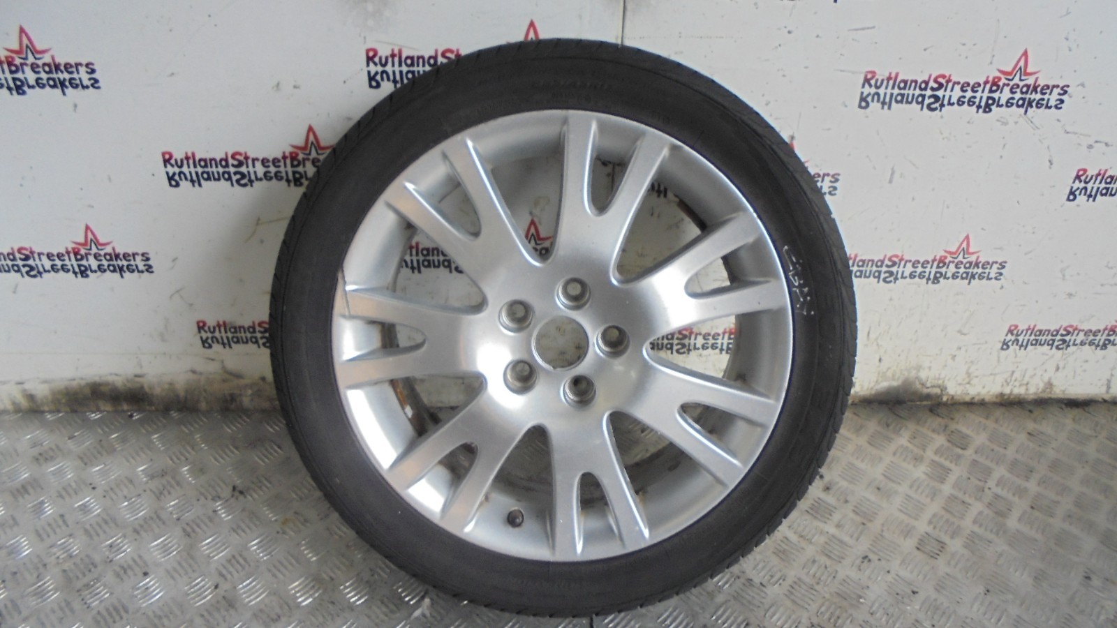 RENAULT-LAGUNA-SINGLE-ALLOY-WHEEL-TYRE-SIZE-225-45-R17-YEARS-2001-TO-2008-136644353208 RENAULT LAGUNA SINGLE ALLOY WHEEL TYRE SIZE 225 / 45 / R17 YEARS 2001 TO 2008 - Image 1