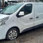 TRAFIC / VIVARO IN WHITE BREAKING SET OF WHEEL BOLTS 2014 TO 2019