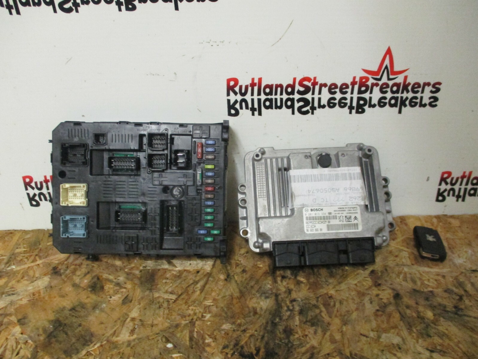 PEUGEOT-5008-9HZ-COMPLETE-ECU-KIT-WITH-KEY-0281013334-966405878002-2009-TO-2016-143545684809 PEUGEOT 5008 9HZ COMPLETE ECU KIT WITH KEY 0281013334 966405878002 2009 TO 2016 - Image 1